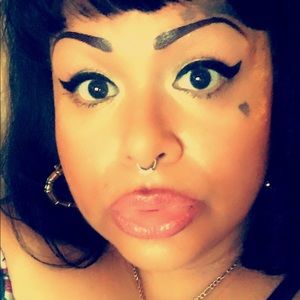 Meet your Posher, Cora